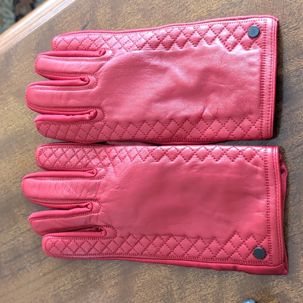 Armani Exchange Sheepskin Leather Gloves